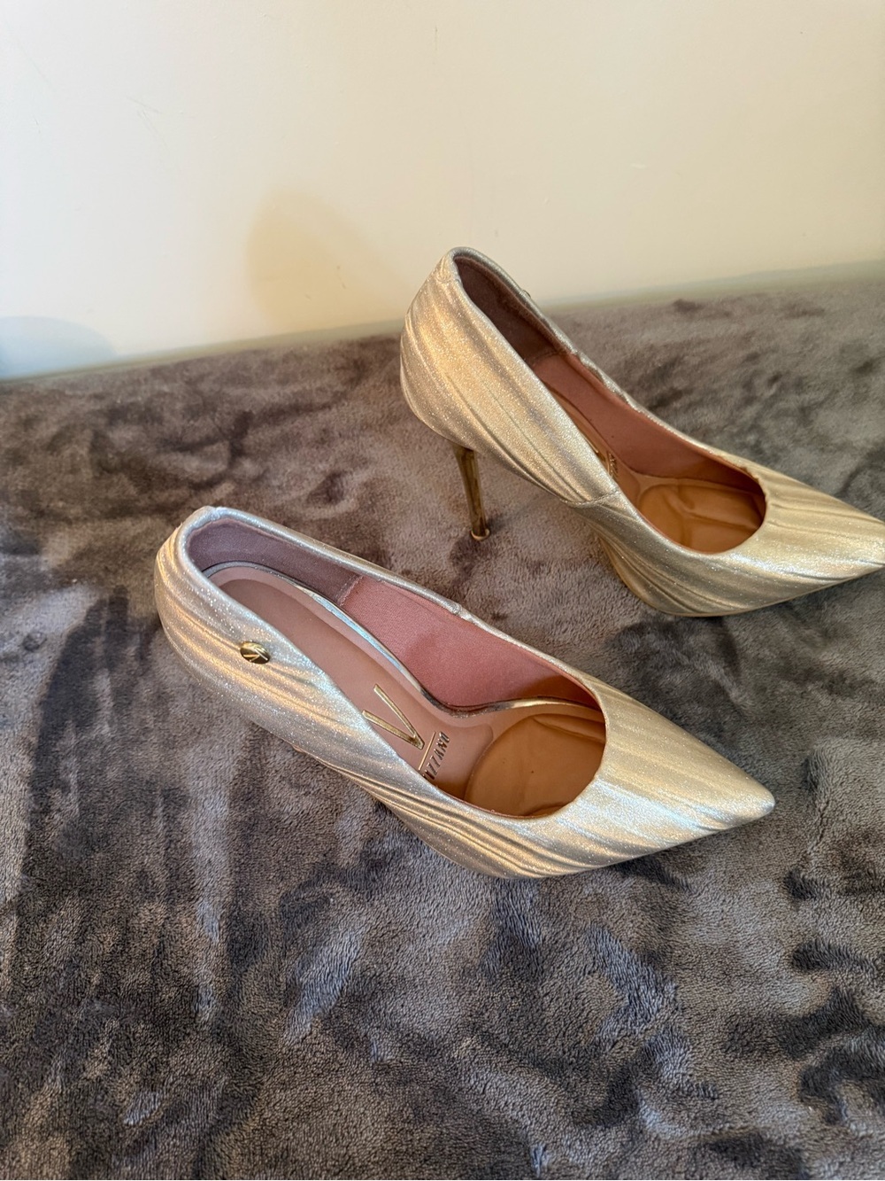Vizzano Silver Metallic Pointed Stiletto Pumps - Picture 12 of 13